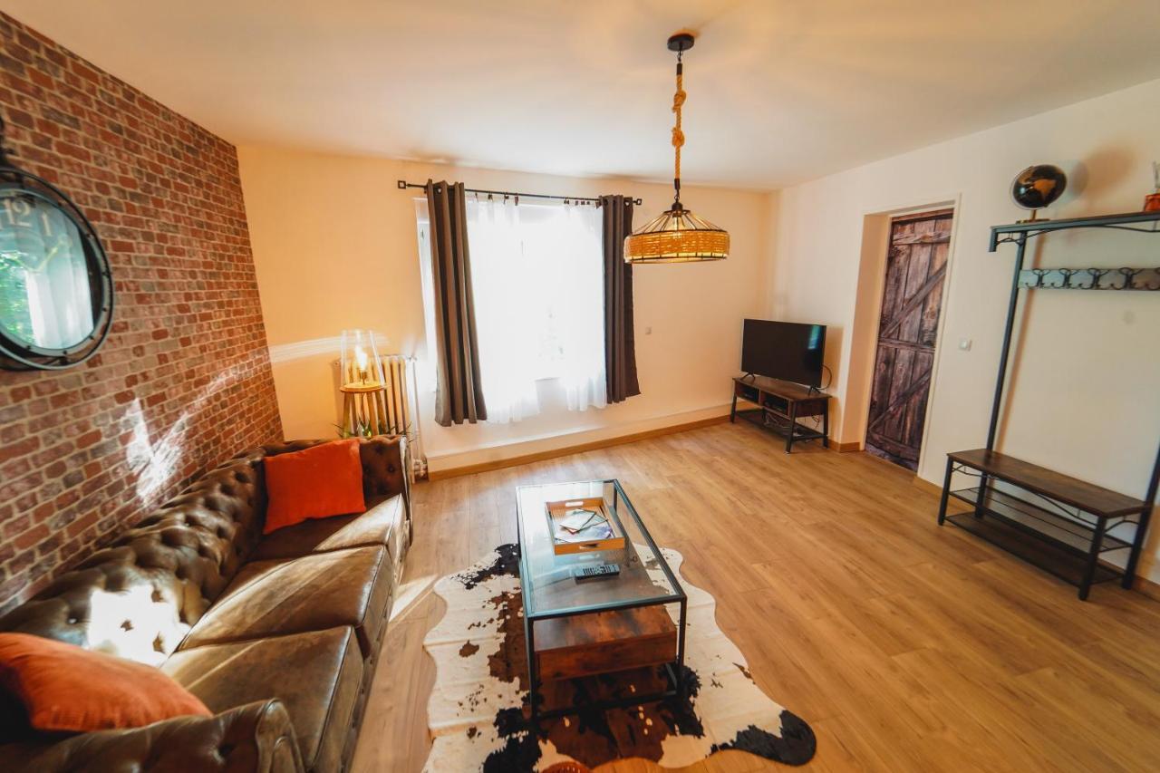 The Vintage Apartment Au Coeur De La Ville De Rimbaud Шарлевиль-Мезьер Экстерьер фото